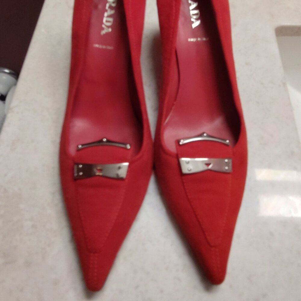 Size 7.5 Red Suede Prada Kitten Heel Pumps NEVER Worn, Pointy Toe with Buckle